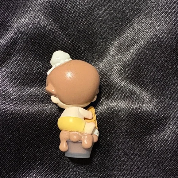 POP MART POP BEAN Bundle of 6 POP Beans - Picture 15 of 16